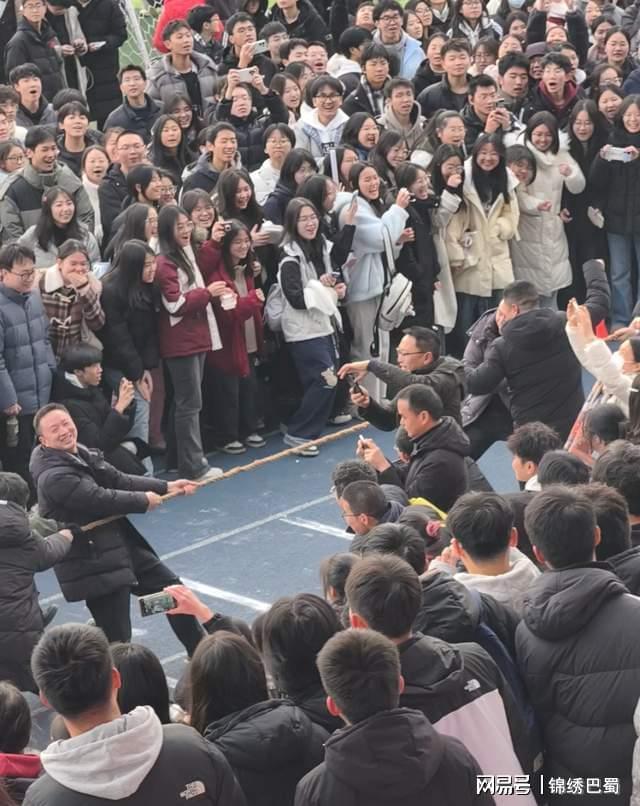 趣享运动剪影青春绵阳南实趣味运动会圆满举行